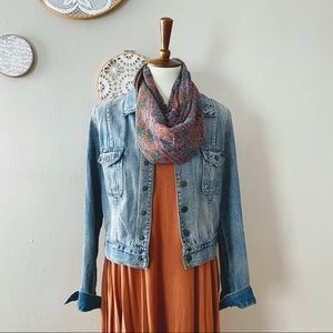 Bullhead | Cropped & fitted, denim-jacket.